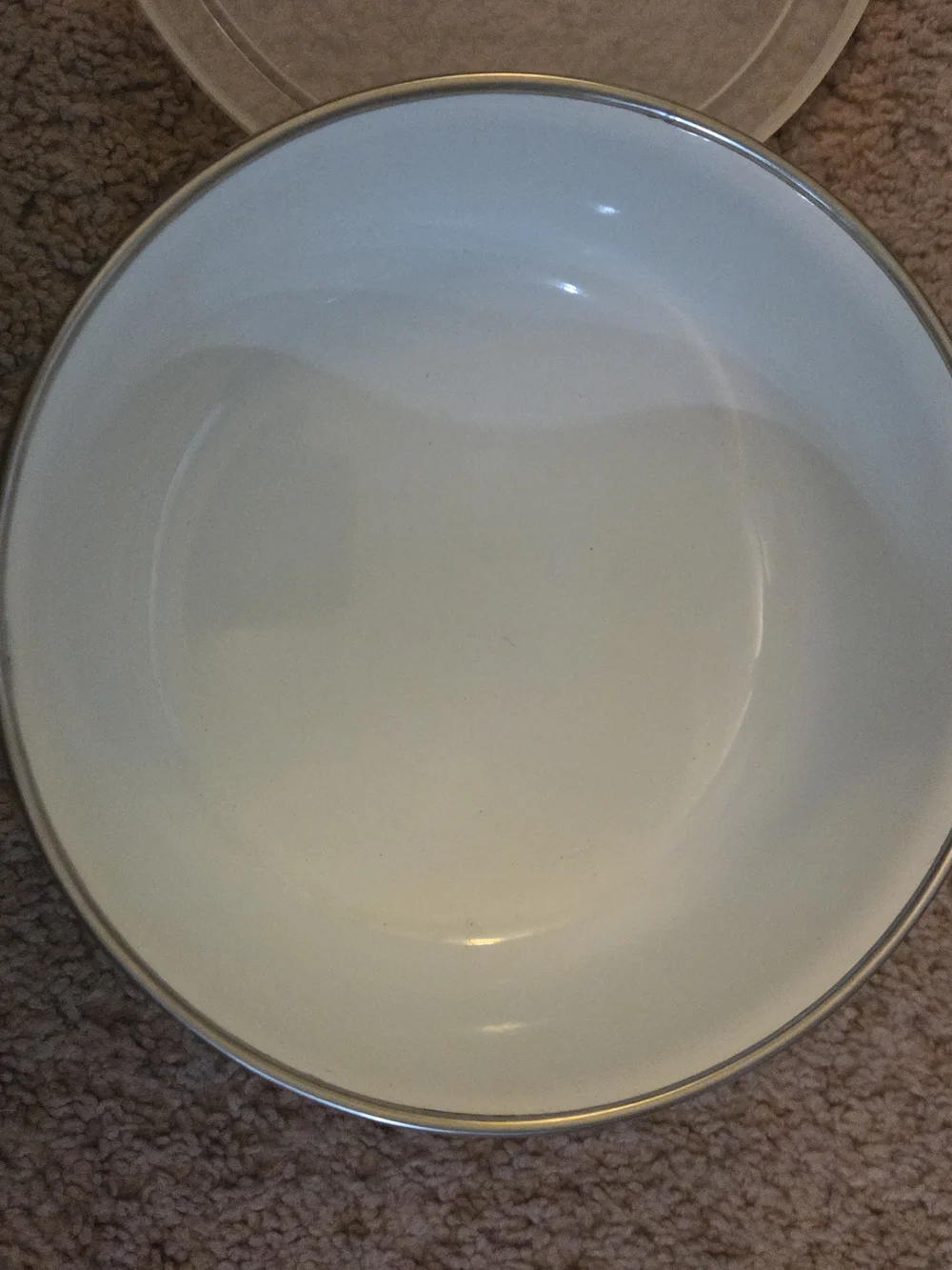 Vintage Enamel Stackable Holiday Holly Mixing Bowls with Lids - White and Green